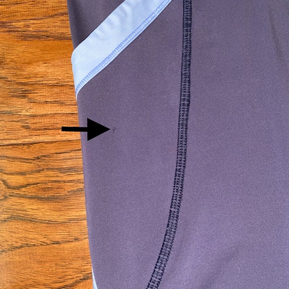 Lululemon crops. Size 4. - Picture 2 of 9